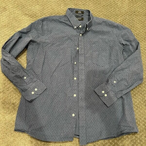 Nordstrom Men’s Shop Trim Fit Long sleeve Button Down. Non-iron, 100% cotton.